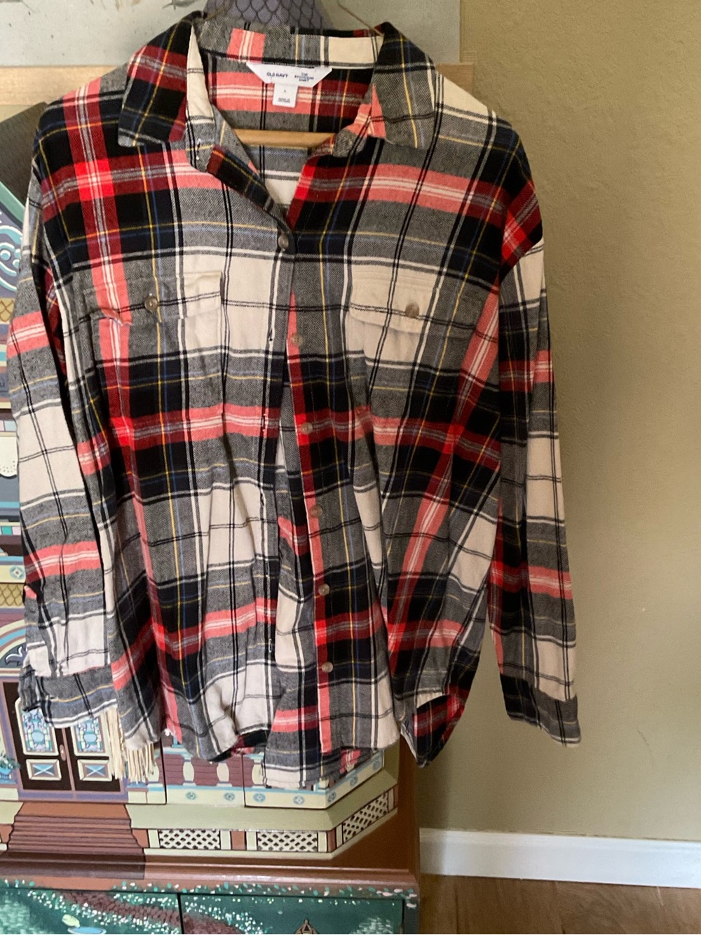 Old Navy Women’s Red Black Cream Plaid Button-Down Shirt